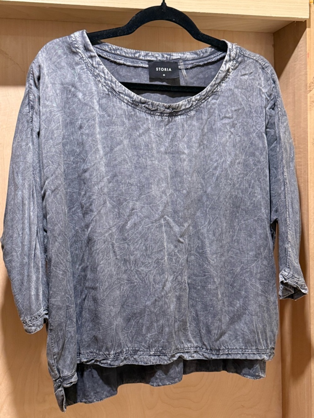 Storia Washed Gray Relaxed Scoop Neck Long Sleeve Top